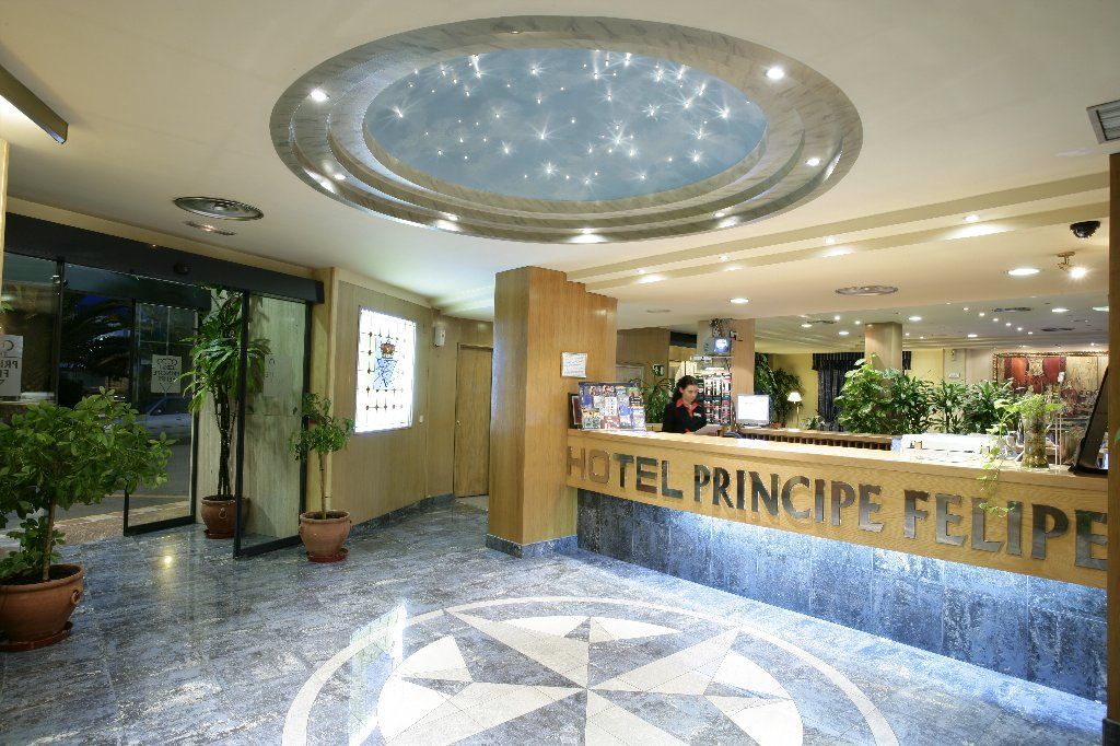 ホテル Bs Principe Felipe アルボロテ インテリア 写真
